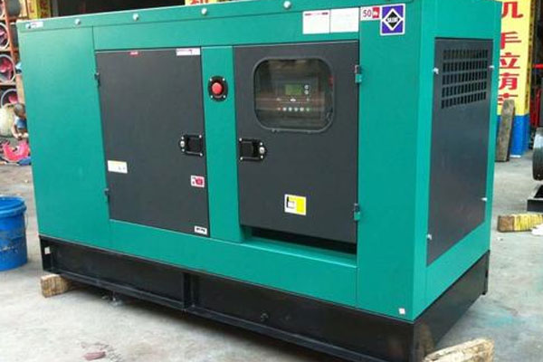 巴音郭楞如何检查机油的使用时间？