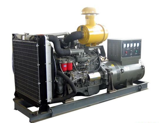 巴音郭楞汽油发电机组冬季保养时，燃油系统需要注意什么？